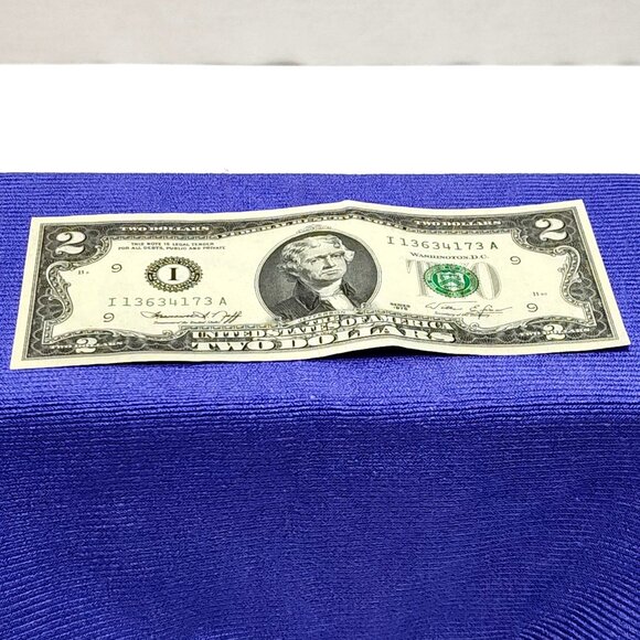 1976 Bicentennial Two Dollar Bill Commemorative Currency Crisp Condition RARE - Picture 8 of 8